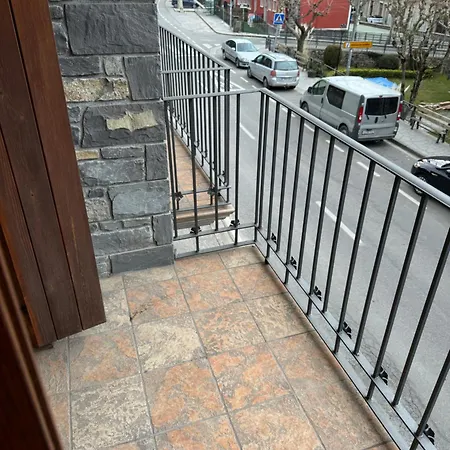 アパート La Boira ブロト